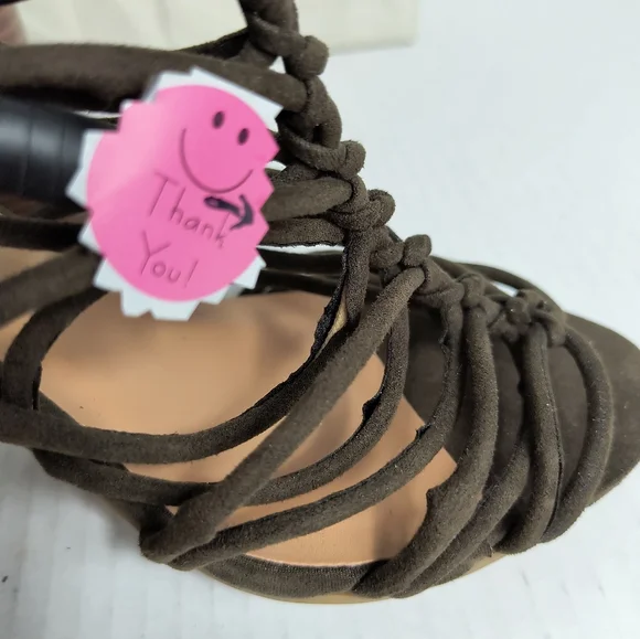 BAMBOO Stash 7 Dark Green Heel and Open-Toe Design - Picture 5 of 11